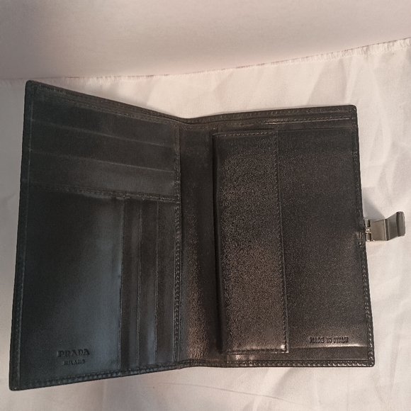 PRADA Double hook Bi fold Wallet Silver Hardware Unisex Leather Black - Picture 5 of 14